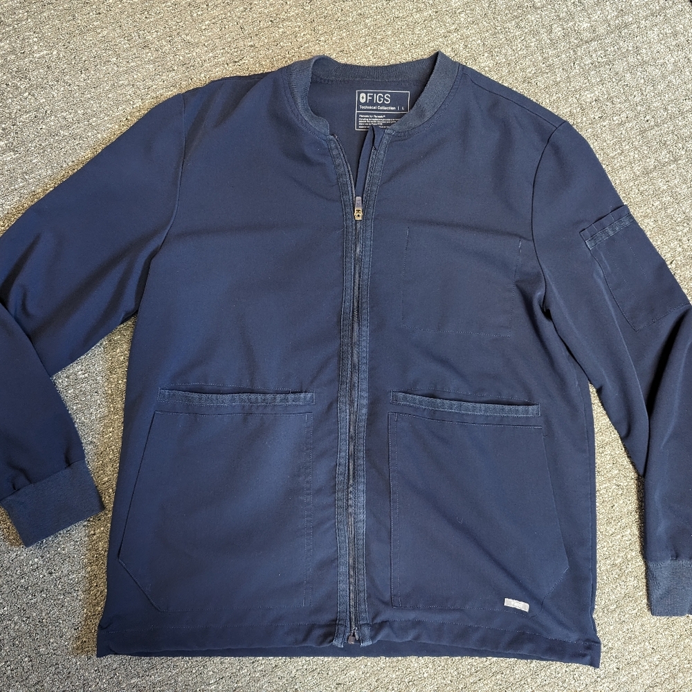 Figs lab jacket size large, navy